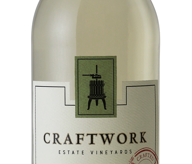 Craftwork NV Pinot Grigio Bottle shot -transp