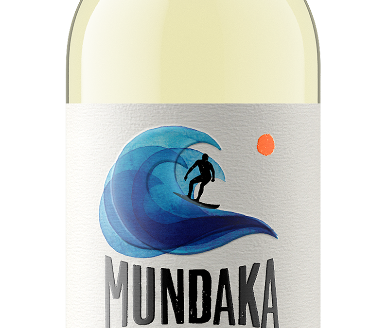 Mundaka NV Sauvignon Blanc Bottle Shot -transp